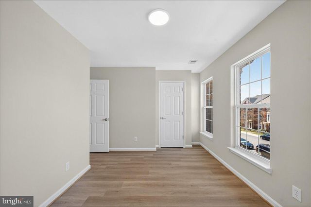 25484 AMBER GATE TER, Chantilly, VA 20152