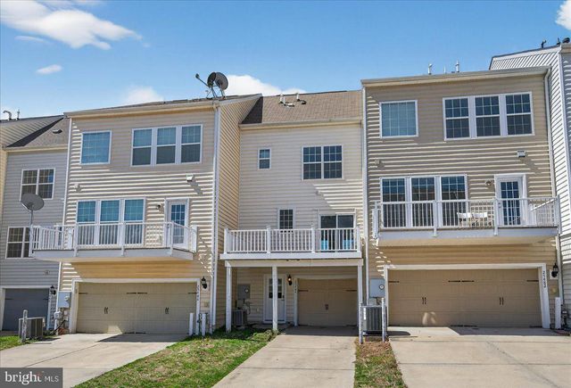 25484 AMBER GATE TER, Chantilly, VA 20152