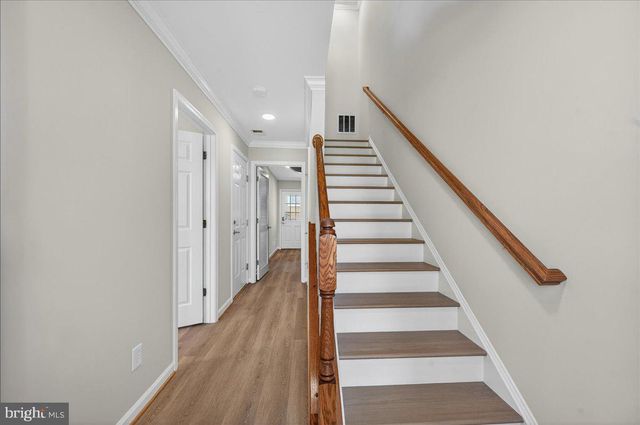 25484 AMBER GATE TER, Chantilly, VA 20152