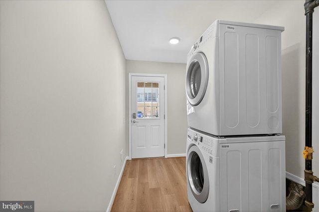 25484 AMBER GATE TER, Chantilly, VA 20152