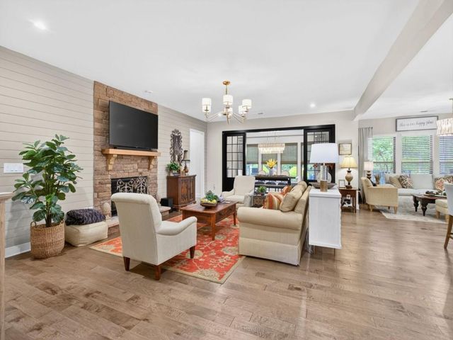 5645 Willow Springs Place, Hoschton, GA 30548