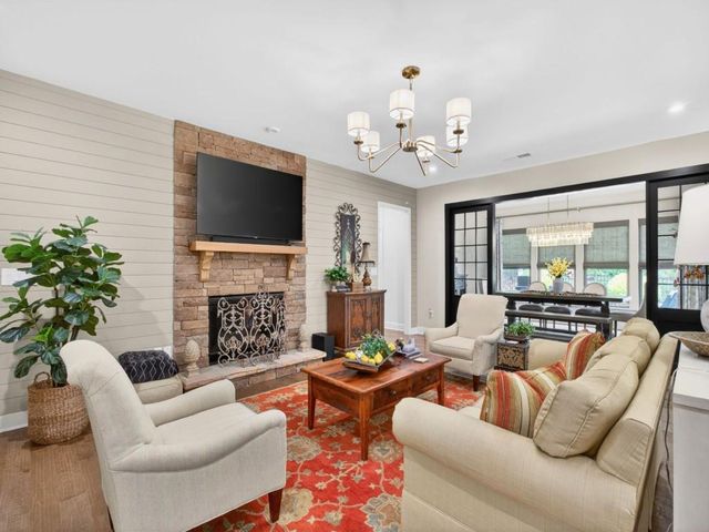 5645 Willow Springs Place, Hoschton, GA 30548