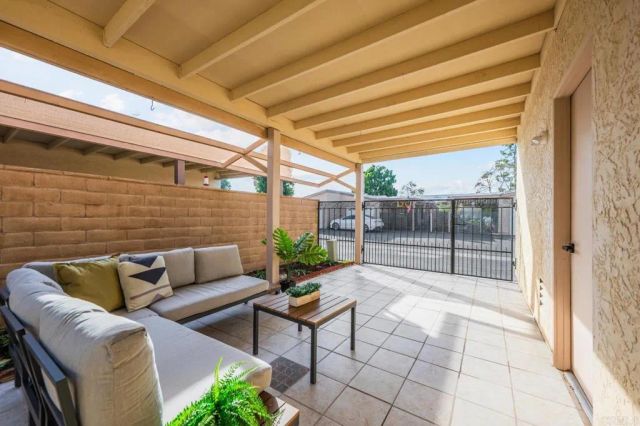 1014 Plover Way, Oceanside, CA 92057