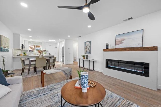 1014 Plover Way, Oceanside, CA 92057