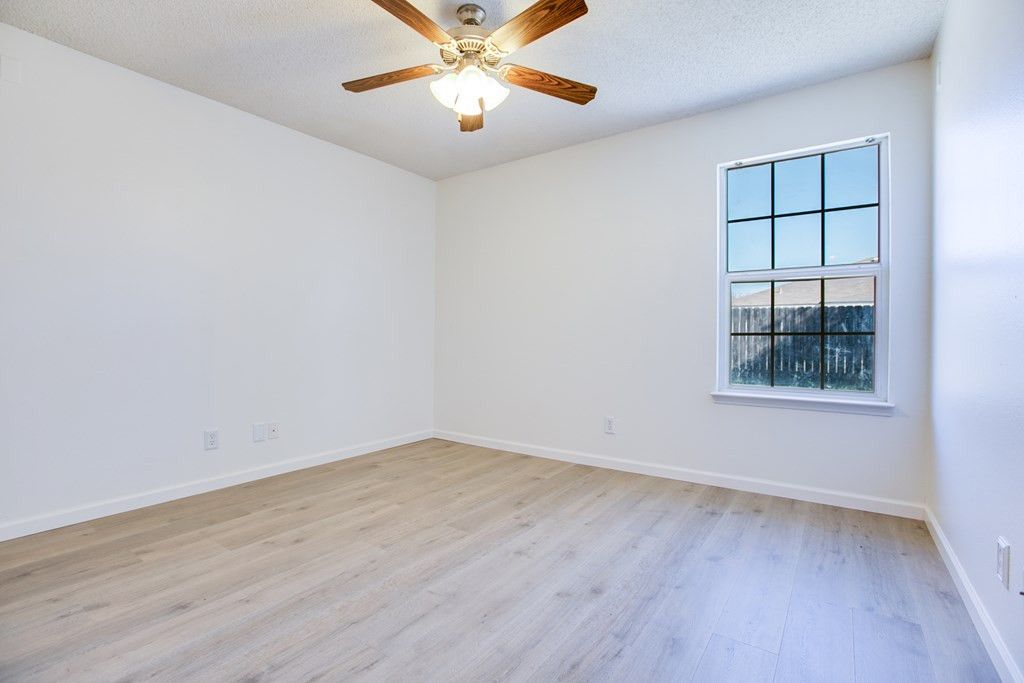 Image 19 of property listing at 1220 James Lane, San Angelo, TX 76905