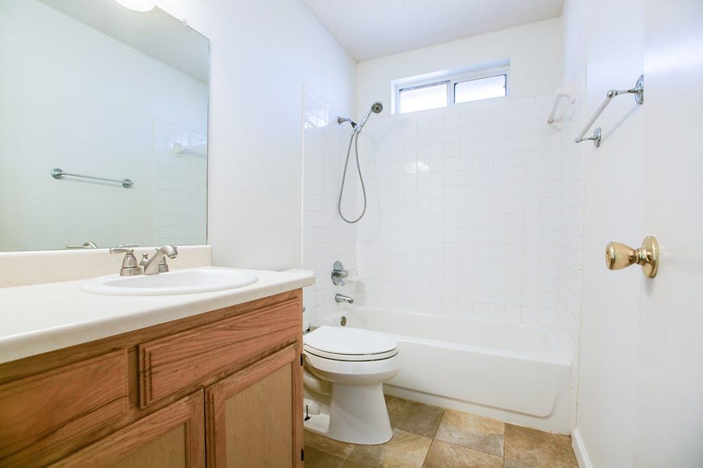 Image 20 of property listing at 1220 James Lane, San Angelo, TX 76905