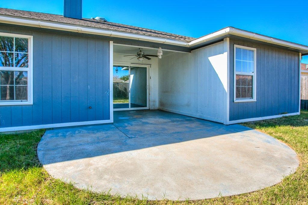 Image 27 of property listing at 1220 James Lane, San Angelo, TX 76905