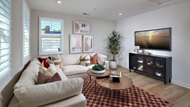 12121 Paxton Way, San Diego, CA 92129