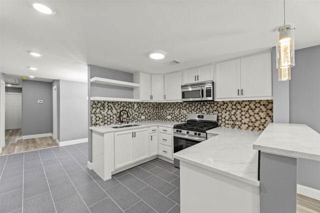 2630 Keeland Street, Houston, TX 77093