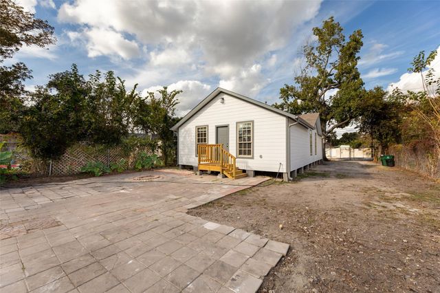 2630 Keeland Street, Houston, TX 77093