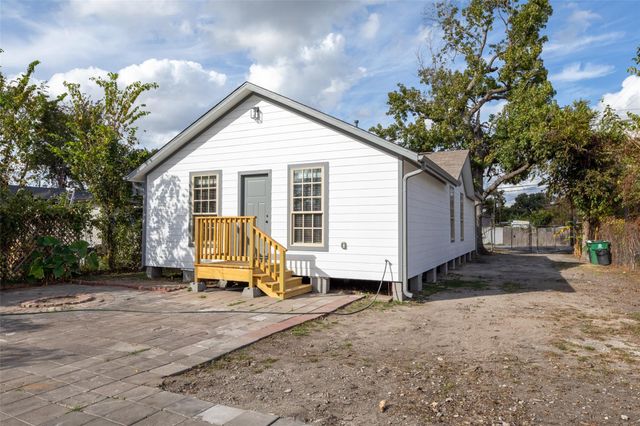 2630 Keeland Street, Houston, TX 77093