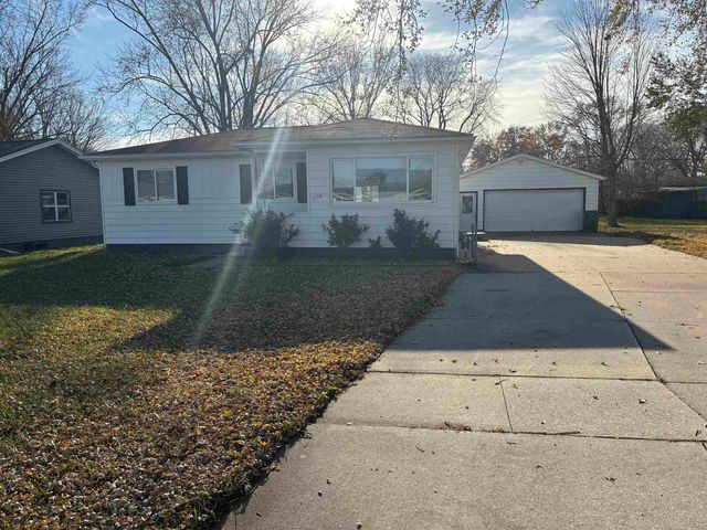 1114 Eleanor Drive, Waterloo, IA 50701