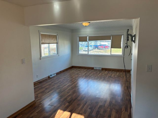 1114 Eleanor Drive, Waterloo, IA 50701