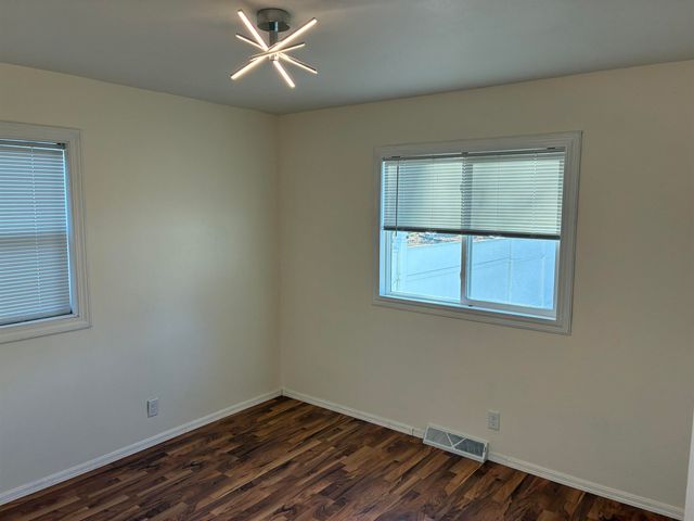 1114 Eleanor Drive, Waterloo, IA 50701