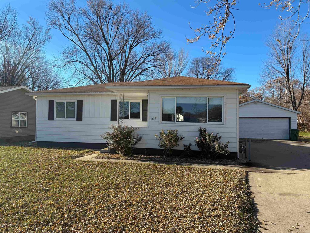 1114 Eleanor Drive, Waterloo, IA 50701