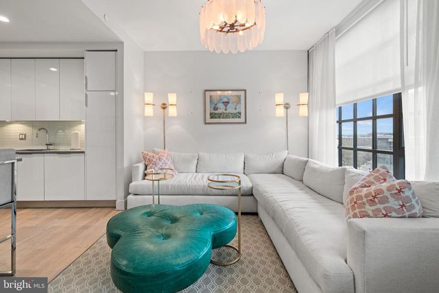 45 Sutton Sq SW Unit 1110, Washington, DC 20024