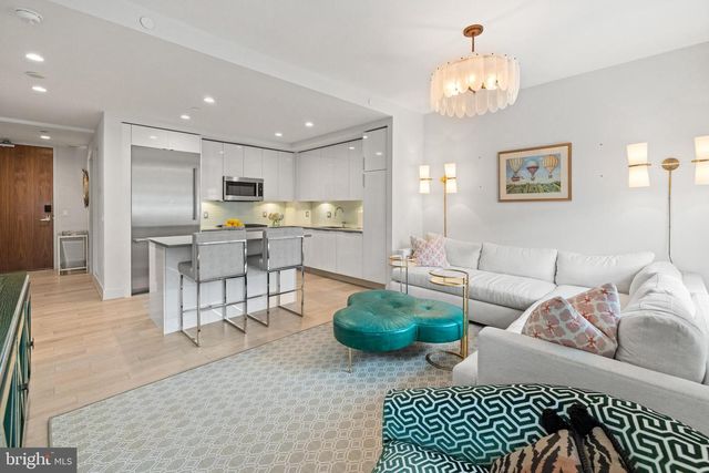 45 Sutton Sq SW Unit 1110, Washington, DC 20024