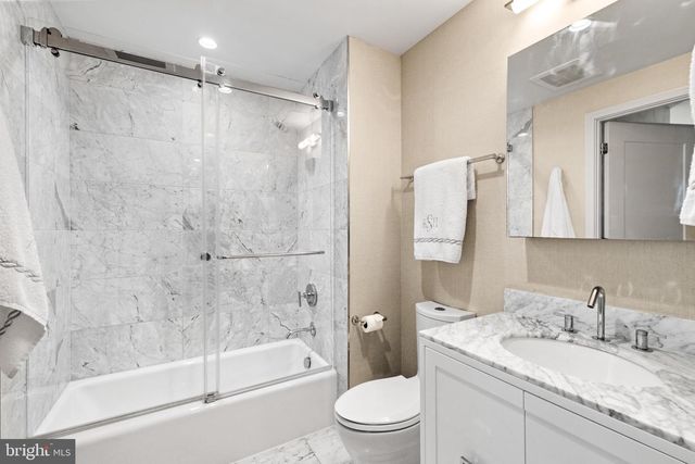 45 Sutton Sq SW Unit 1110, Washington, DC 20024