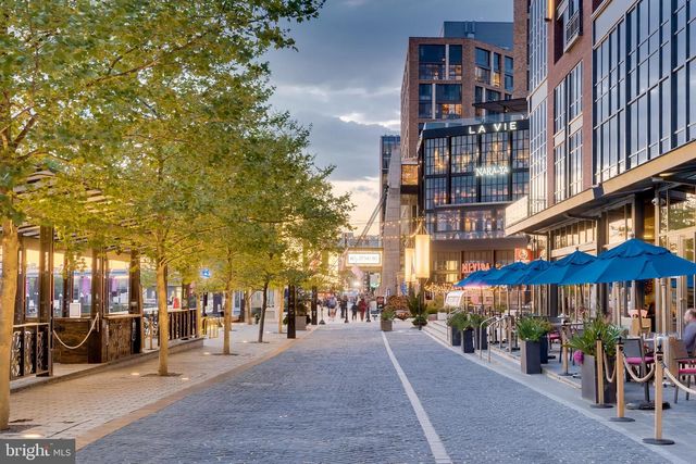 45 Sutton Sq SW Unit 1110, Washington, DC 20024