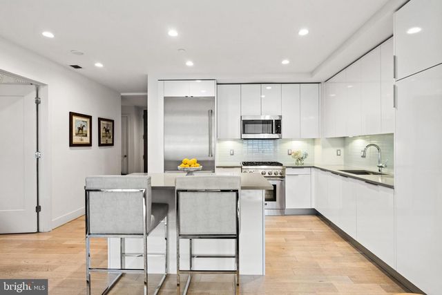 45 Sutton Sq SW Unit 1110, Washington, DC 20024