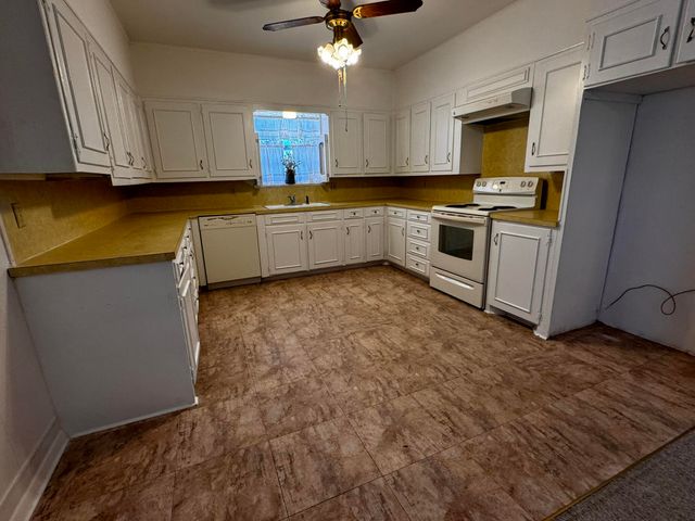 1209 Garland, Plainview, TX 79072