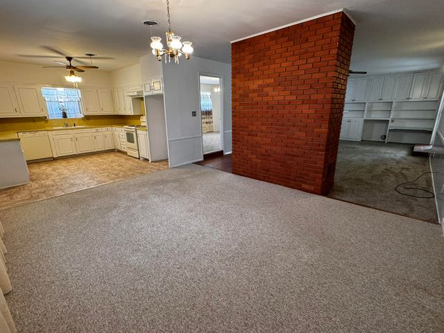 1209 Garland, Plainview, TX 79072