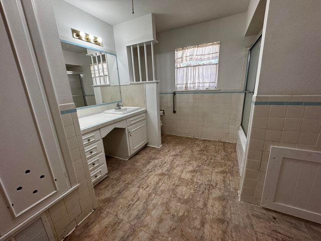 1209 Garland, Plainview, TX 79072