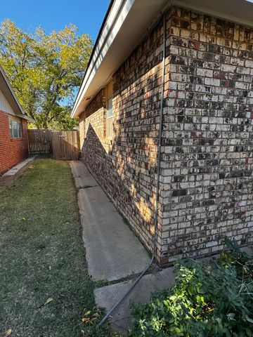 1209 Garland, Plainview, TX 79072