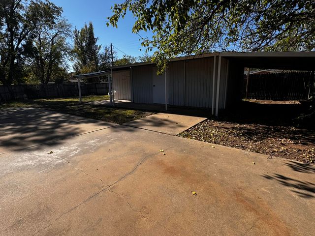 1209 Garland, Plainview, TX 79072