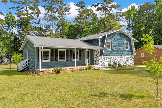 144 Zion Wood Road, Loganville, GA 30052