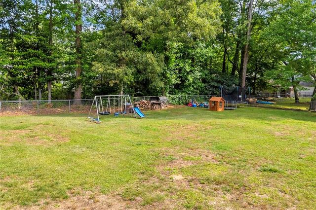 144 Zion Wood Road, Loganville, GA 30052
