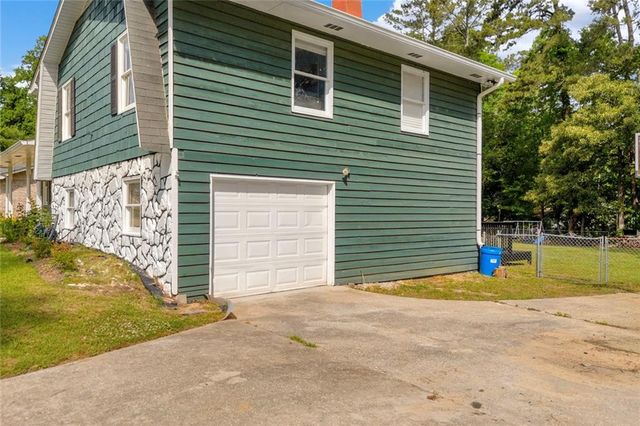 144 Zion Wood Road, Loganville, GA 30052