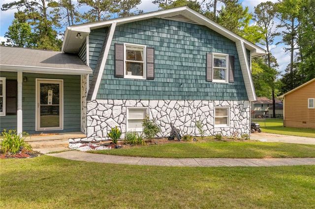144 Zion Wood Road, Loganville, GA 30052