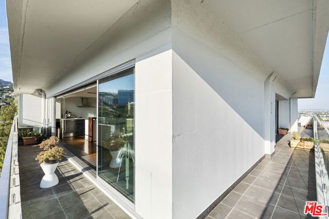 838 N Doheny Drive 1001, West Hollywood, CA 90069