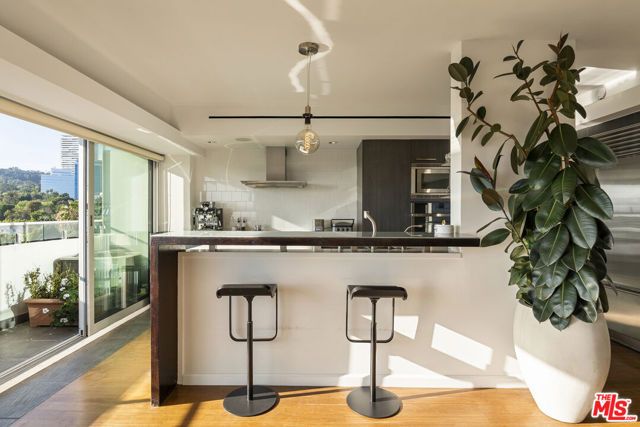 838 N Doheny Drive 1001, West Hollywood, CA 90069
