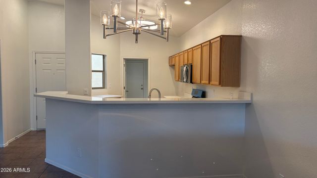 13 S LAVEEN Place, Chandler, AZ 85226
