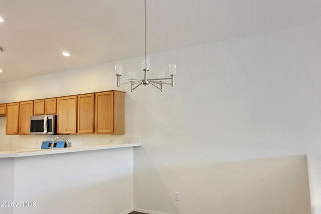 13 S LAVEEN Place, Chandler, AZ 85226