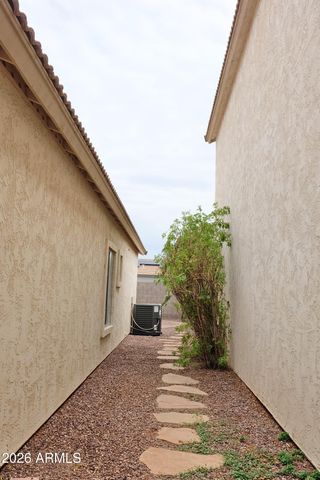 13 S LAVEEN Place, Chandler, AZ 85226
