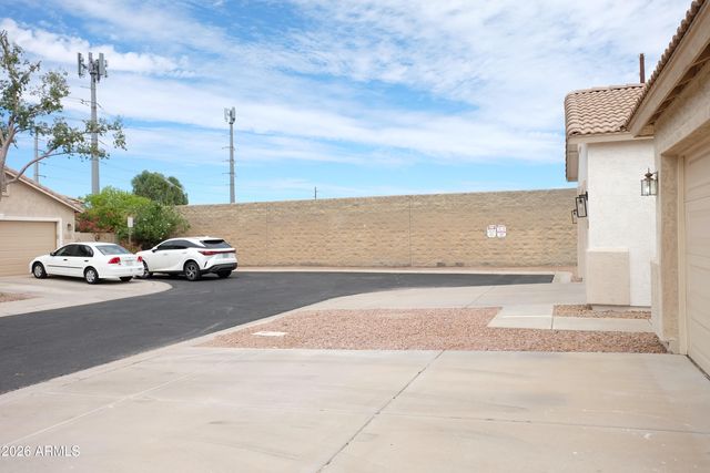 13 S LAVEEN Place, Chandler, AZ 85226