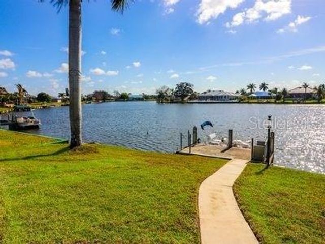 11779 SW DALLAS DRIVE S, Lake Suzy, FL 34269