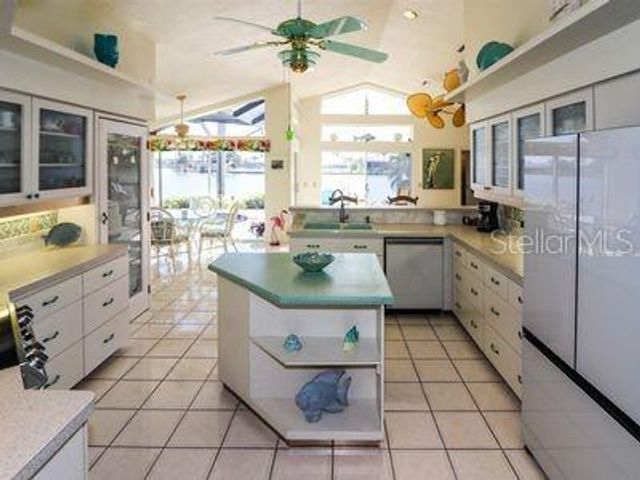 11779 SW DALLAS DRIVE S, Lake Suzy, FL 34269