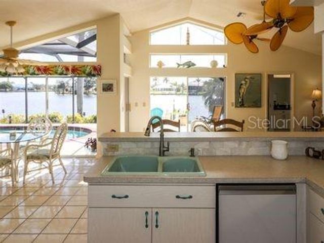 11779 SW DALLAS DRIVE S, Lake Suzy, FL 34269