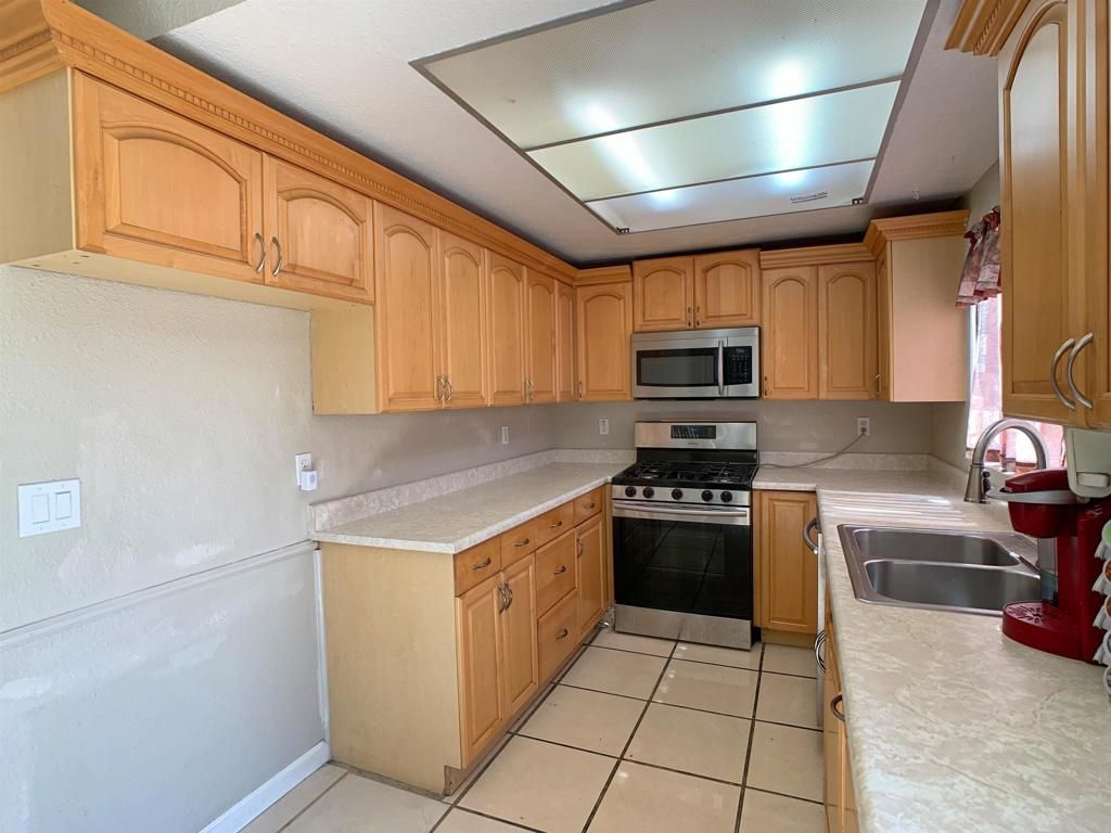 703 San Juhn St, Spring Valley, CA 91977 — photo 5