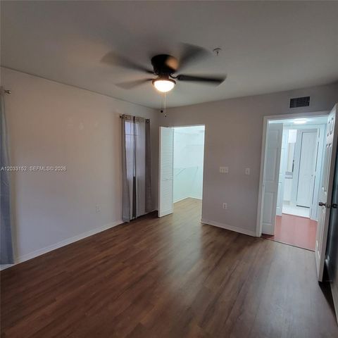 711 SW 111th Way 301, Pembroke Pines, FL 33025
