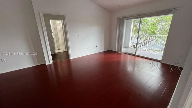 711 SW 111th Way 301, Pembroke Pines, FL 33025