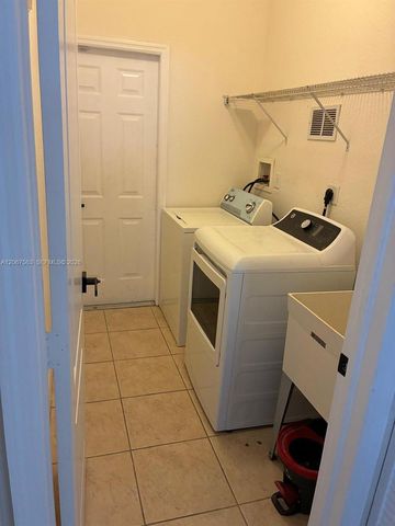 8205 NW 116th Avenue 0, Doral, FL 33178