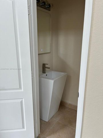 8205 NW 116th Avenue 0, Doral, FL 33178