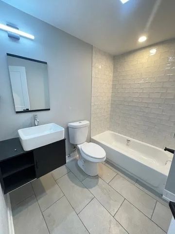 5420 W Belmont Street 2W, Chicago, IL 60641