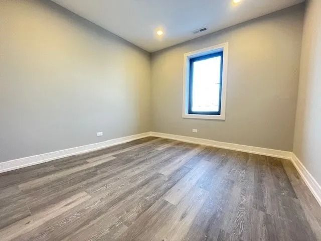 5420 W Belmont Street 2W, Chicago, IL 60641