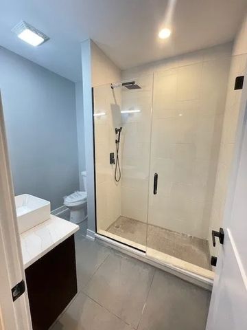 5420 W Belmont Street 2W, Chicago, IL 60641